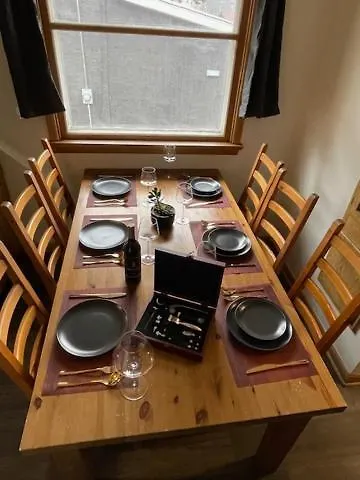 Apartment Merlot House Calgary Canada
